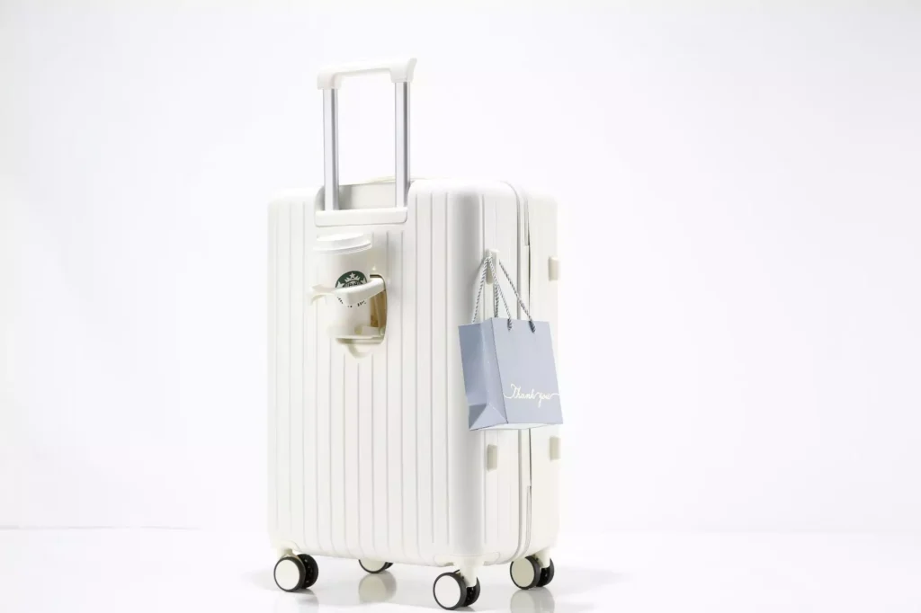 28 inch suitcase